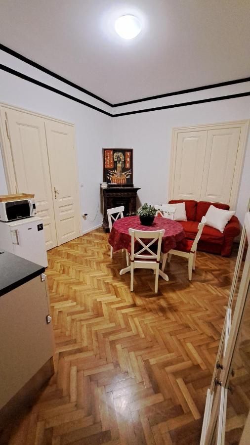 Apartmani Belsito Ловран Экстерьер фото